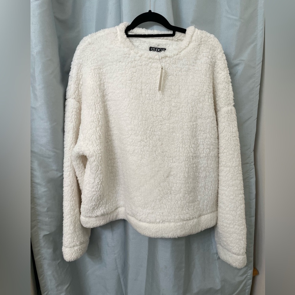 NWT Francesca’s Studio19 cream sherpa sweater size XL